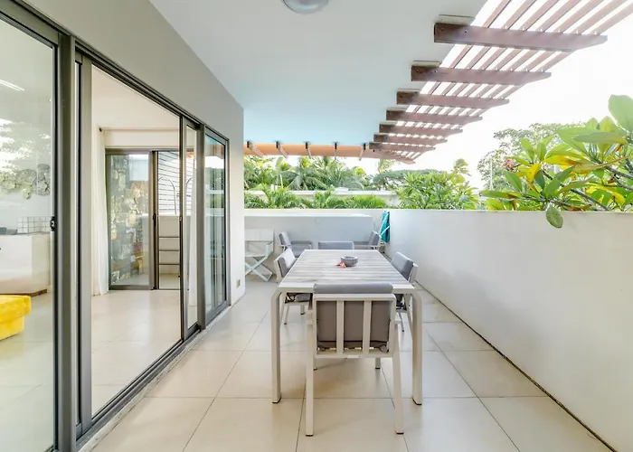 Beachcove Apt No 1