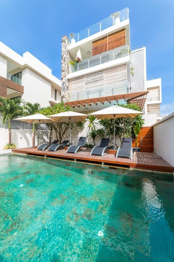 Beachcove No 10 *